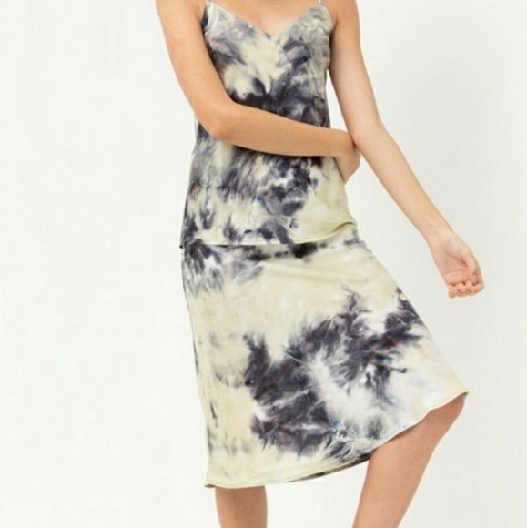 Tie Dye 2-Piece Skirt Set - Picture 5 of 6